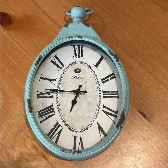 Cute Shabby Chic Farmhouse Teal Oval Rustic Hanging Clock Roman Numbers - Picture 1 of 8